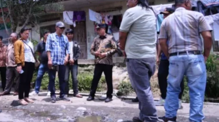 Bupati Karo Tinjau Infrastruktur di Desa Cinta Rakyat