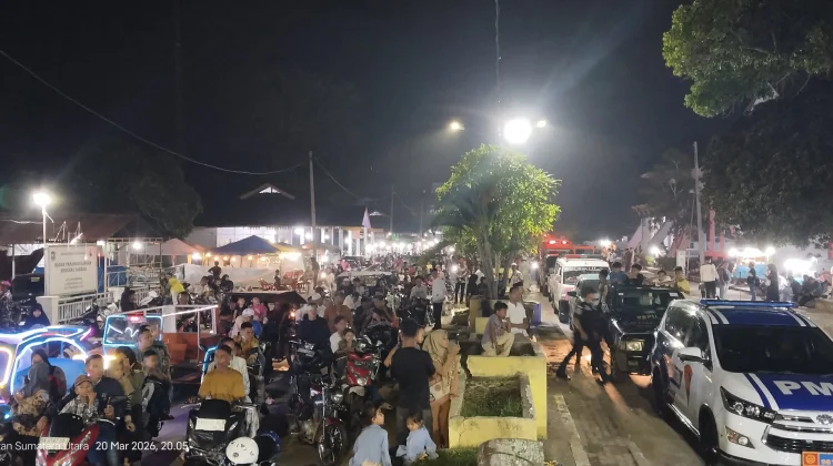 Masyarakat Antusias Saksikan Pawai Takbiran di Tanjungbalai