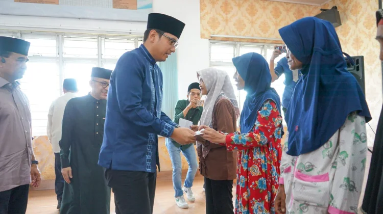 Wali Kota Medan Salurkan Zakat ASN Pemko Medan Kepada 948 Mustahik