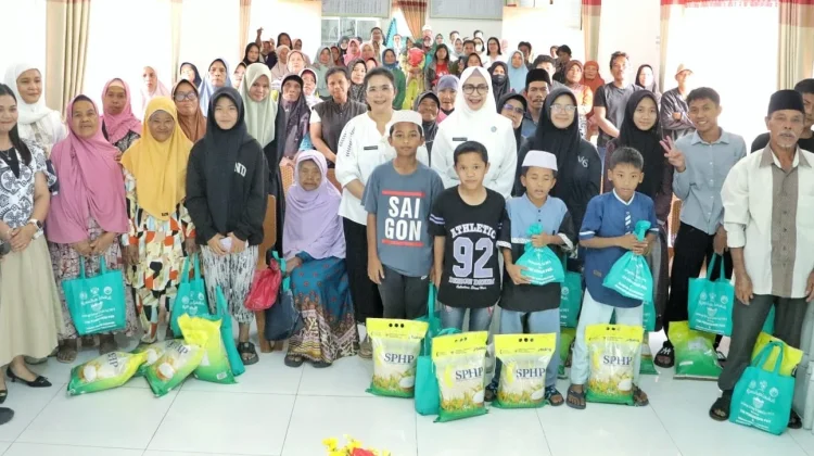 TP PKK Simalungun Bagikan Sembako Ramadan