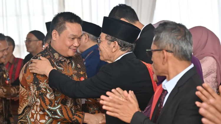 Bupati Humbahas Hadiri Pesta Ulos Matua Ketua MUI