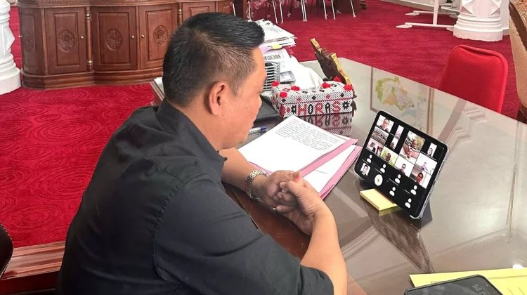 Bupati Humbahas Ikuti Vidcon Rencana Kunker DEN