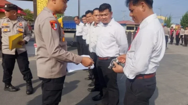 Propam Polres Pelabuhan Belawan Cek Izin Senjata Api Personel
