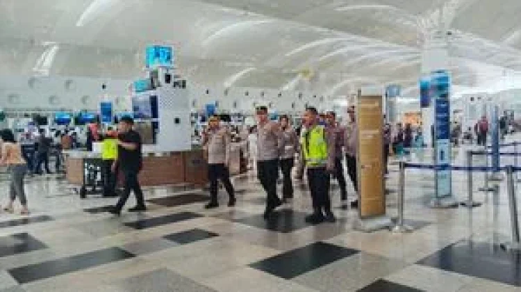 Kapolresta Deli Serdang Pantau Arus Balik Lebaran 1447 H di Bandara Kuala Namu