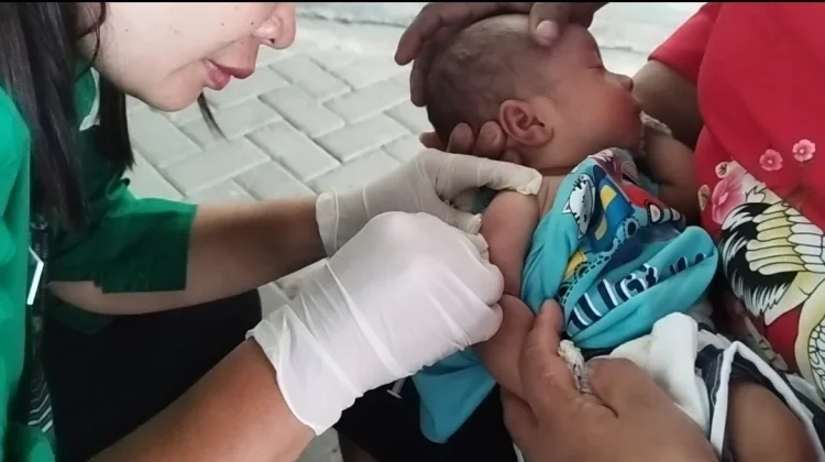 Jangan Lalai, Orangtua Wajib Perhatikan Jadwal Imunisasi Anak