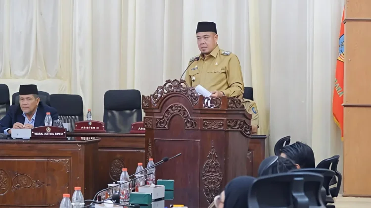 Wabup Syafrizal Sampaikan LKPJ Bupati Batu Bara TA 2025 di DPRD