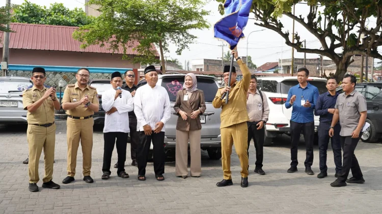 Wabup Batu Bara Lepas Peserta Manasik Haji Akbar