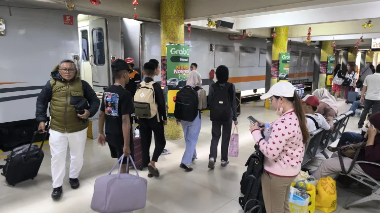 Libur Paskah, 7.271 Pelanggan Padati Kereta Api