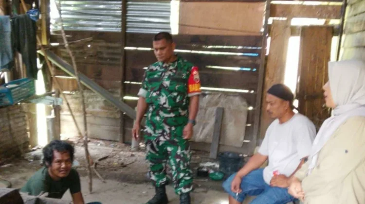 Babinsa 04/Tigalingga, Kades, dan Nakes Bersatu, Tangani ODGJ Mengamuk di Lau Bagot