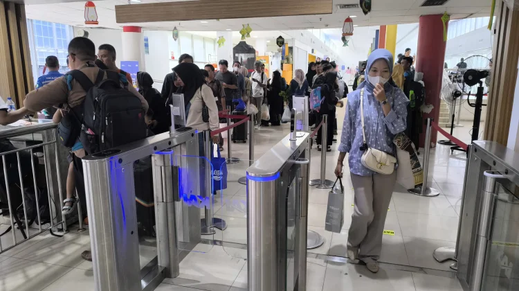 Triwulan I, KAI Sumut Catat 36.714 Penumpang Gunakan Face Recognition Boarding Gate