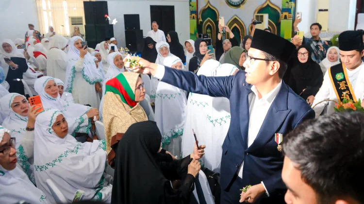 Rico Waas Lepas 1.883 Calon Jemaah Haji Medan, Tekankan Kesehatan