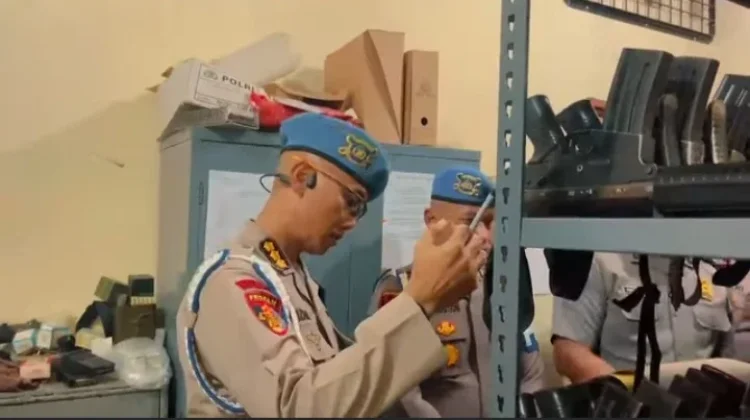 Tim Divisi Propam dan Slog Polri Periksa Senpi Organik Polres Pelabuhan Belawan