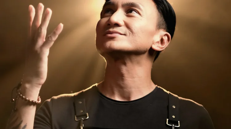 10 Tahun Pasca 'Dia', Anji Rilis Lagu 'Kau' Jadi Refleksi Perjalanannya
