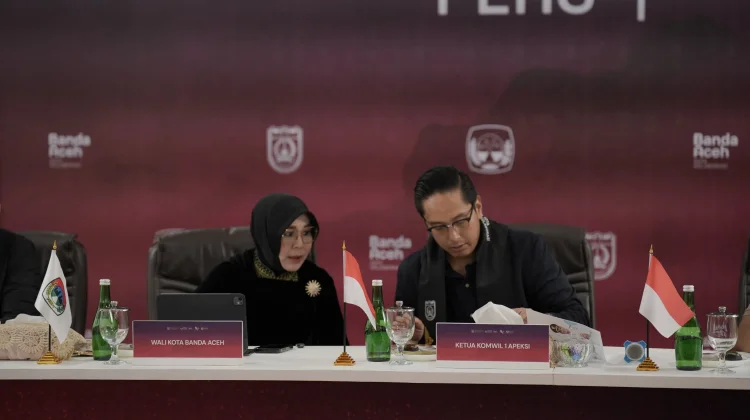 Rico Waas Tekankan Fiskal Kuat dan Kolaborasi Kota di Raker Komwil di Banda Aceh
