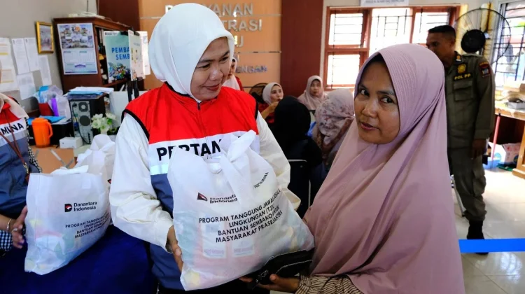 Pertamina Patra Niaga Sumbagut Hadirkan Pasar Murah Bagi 1.000 Warga Padang