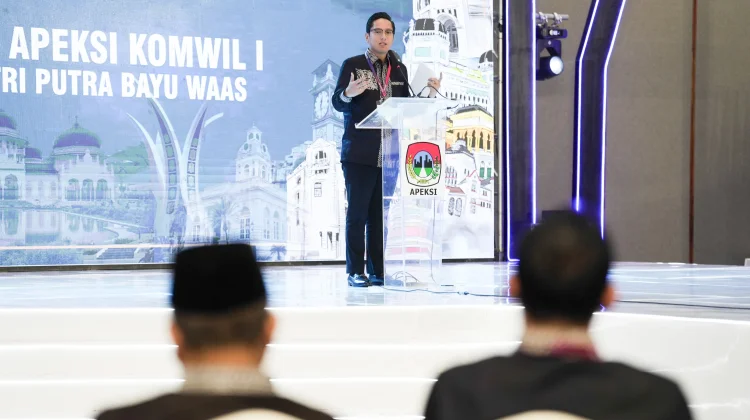 Rico Tekankan Pentingnya Kerjasama Antar Kota pada Raker Komwil I APEKSI