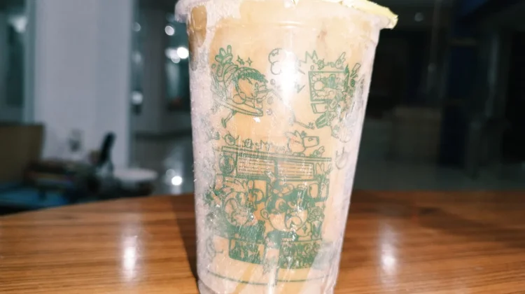 Resiko Mengonsumsi Kopi Susu Gula Aren Berlebihan