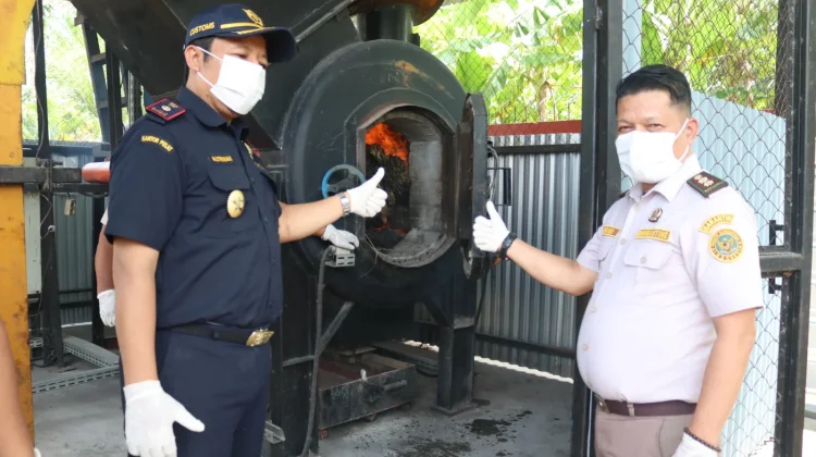 Karantina Sumut Musnahkan Ribuan Kulit Biawak dan Komoditas Ilegal