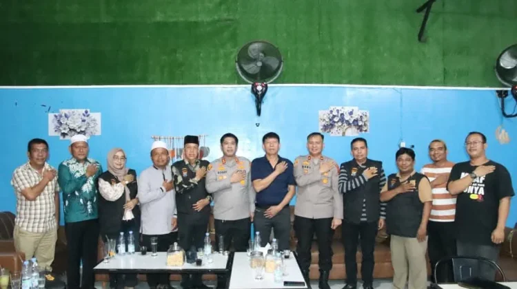Kapolres Pelabuhan Belawan Silaturahmi dengan Tokoh Masyarakat dan Pemuda