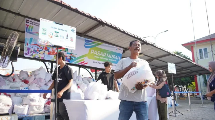 Pertamina Patra Niaga Sumbagut Bagi 1.000 Paket Sembako Pasar Murah Lhokseumawe