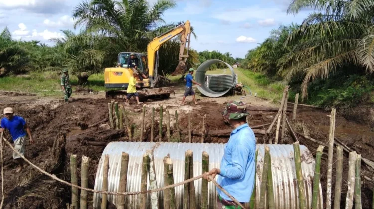 Kodim 0209/Labuhanbatu Tuntaskan Pembangunan Jembatan di Desa Sukarame Baru