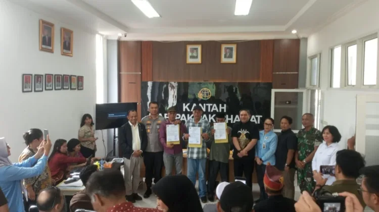 Pabung Kodim 0206/Dairi Didampingi Danramil 06/Kerajaan Hadiri Musyawarah PLTA Ko