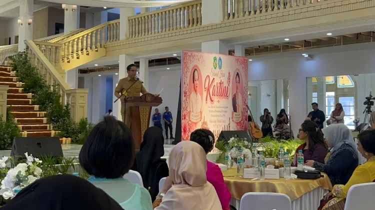 Peringati Hari Kartini, Rico Waas Tekankan Peran Perempuan pada Pembangunan Kota