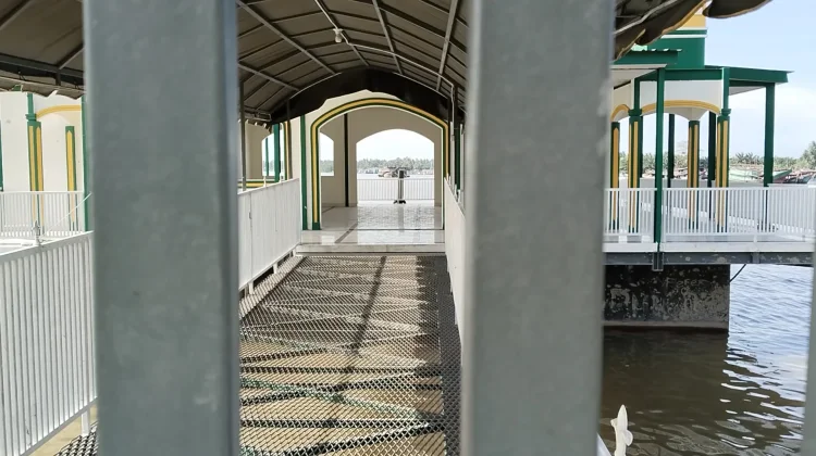 MUI dan Kemenag Sepakat, Bangunan Terapung Belum Memenuhi Syarat Jadi Masjid