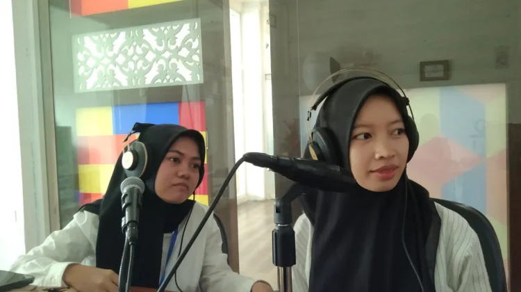 Tradisi Kompor Minyak dan Kayu Bakar Bertahan di Pedesaan