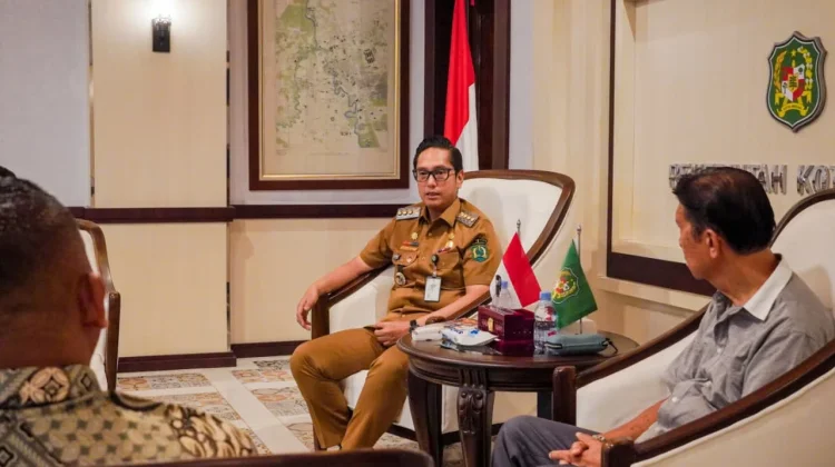 Rico Waas: May Day Jadi Momentum Perkuat Sinergi Nyata Pemerintah dan Pekerja