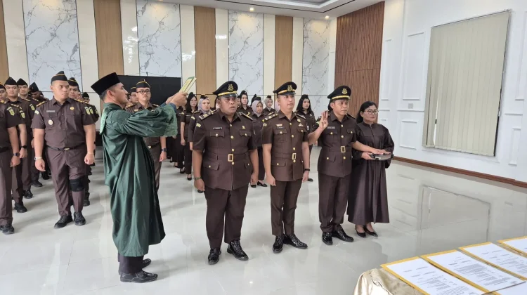 Kajari Tanjungbalai Lantik Tiga Kasubsi, Dorong Peningkatan Kinerja dan Pelayana