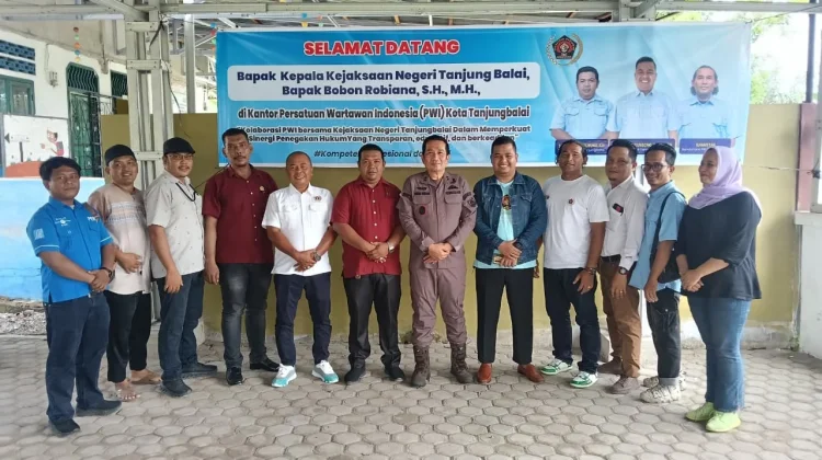 Kajari Tanjungbalai Silaturahmi ke Kantor PWI, Perkuat Sinergi dengan Insan Pers