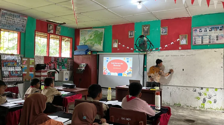 Dionisius Sihombing Dukung Pemerintah Wujudkan Pendidikan Bermutu di Hardiknas