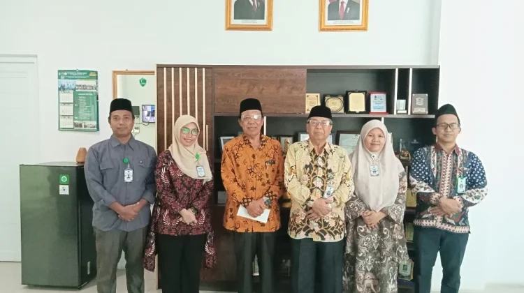 Rektor Univa Medan Bahas Penguatan Akreditasi
