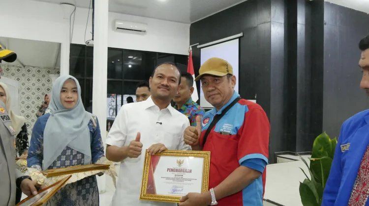 Wali Kota Tanjungbalai Tegur Perusahaan yang Tak Bayar Upah Sesuai UMK