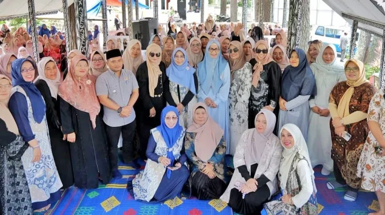 Pengajian Akbar BKMT Perkuat Sinergi di Parapat