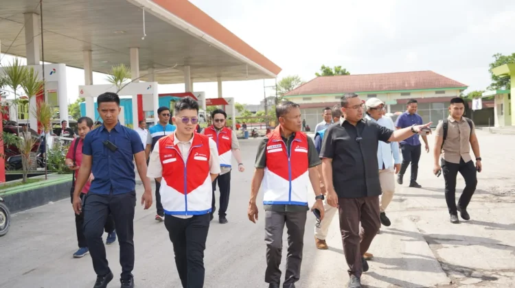 Pertamina Patra Niaga Sumbagut Bersama DPR RI dan BPH Migas Tinjau SPBU di Riau