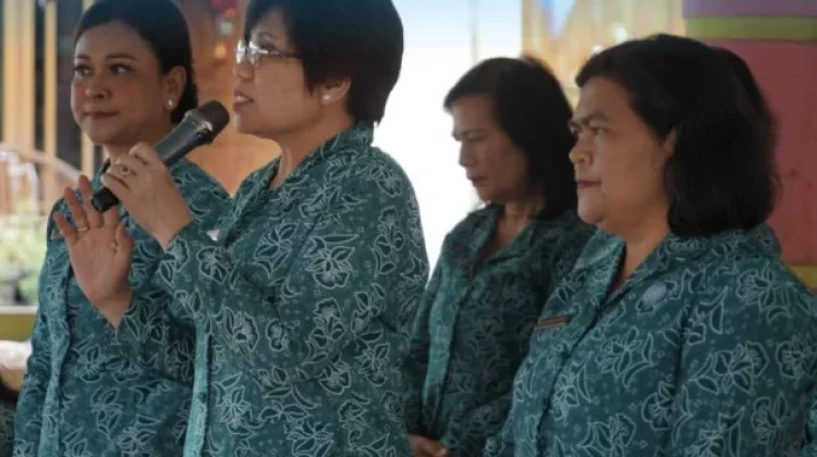 TP PKK Kabupaten Karo Bina Desa Percontohan di Desa Temburun