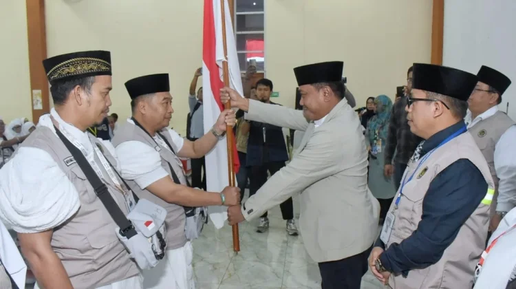 Pemkab Deli Serdang Lepas Jemaah Haji Kloter 15 menuju Tanah Suci