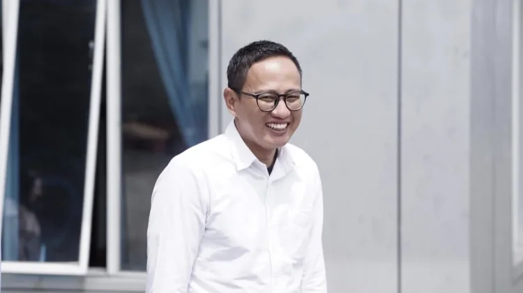 Perang Selat Hormuz Tekan Omzet Pedagang Grosiran