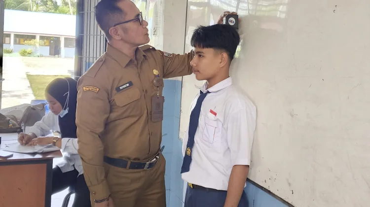 Puskesmas Teluk Nibung Melakukan Pengecekan Kesehatan Bagi Pelajar