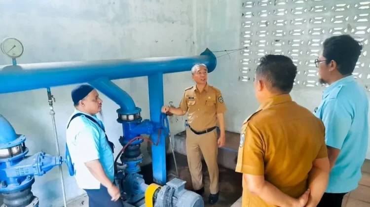 Distribusi Air Terganggu, Sekdako Tebing Tinggi Tinjau Langsung Booster PDAM