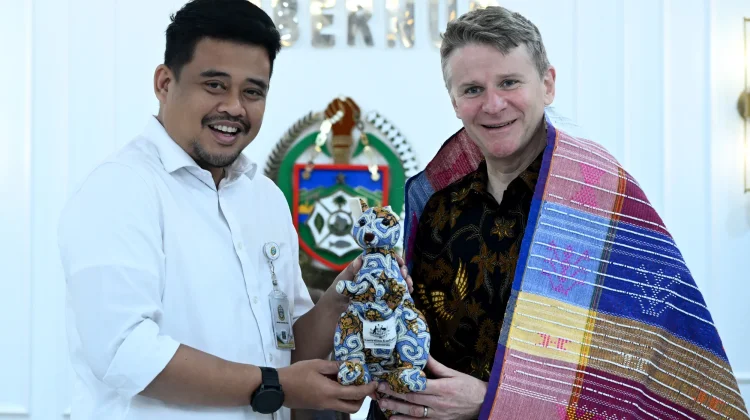 Bobby Nasution Promosikan Sumut ke Dubes Australia