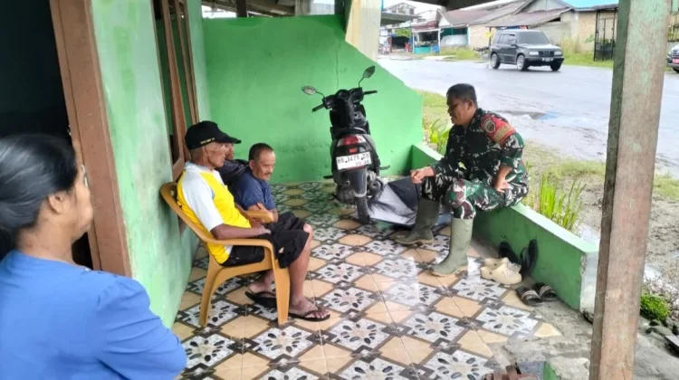 Babinsa Koramil 07/Salak Gunakan Pendekatan Budaya untuk Pererat Hubungan dengan