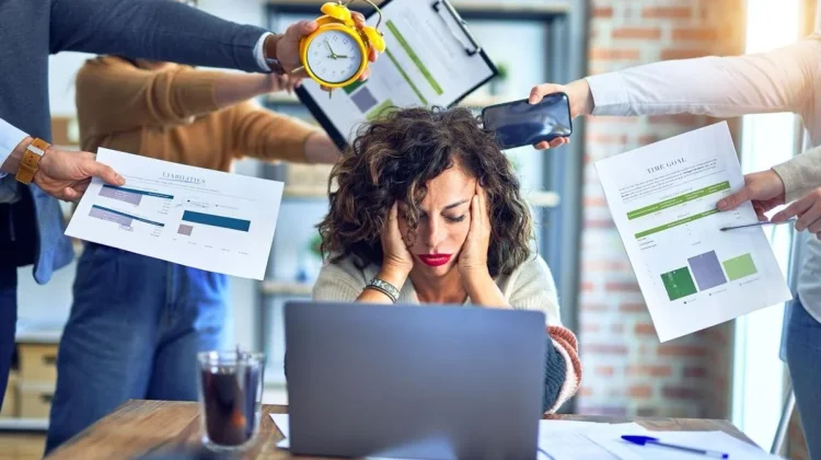 Kerja Terus tapi Makin Kosong? Waspada Burnout yang Diam-diam Banyak Dialami Anak Mu