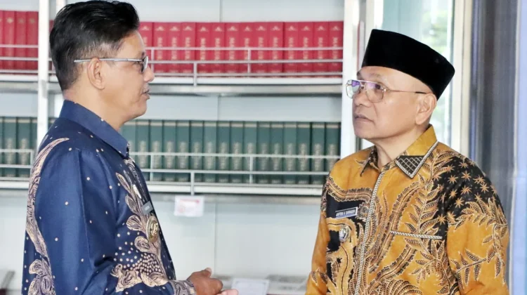 Bupati Simalungun Hadiri Pengukuhan PERPUKADESI