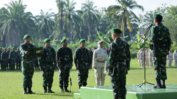 Dandim 0208 Asahan Pimpin Upacara dan Berikan Penghargaan