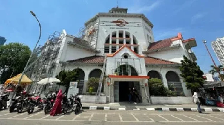 Berburu Sejarah Pesan Arsitektur Kantor Pos Medan