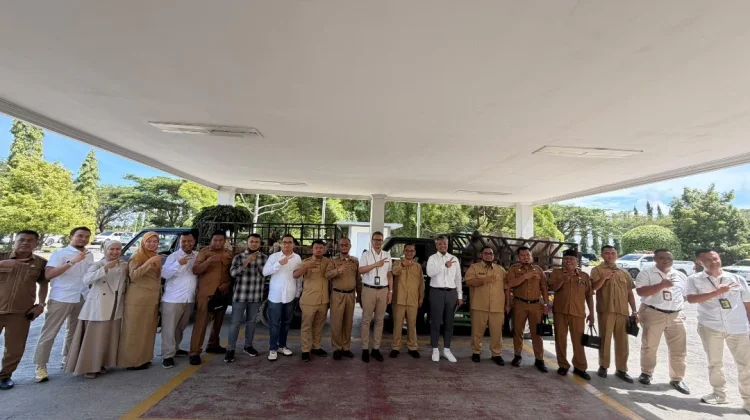 PT Angkasa Pura Aviasi Serahkan Bantuan Hewan Kurban untuk Pemkab Deli Serdang