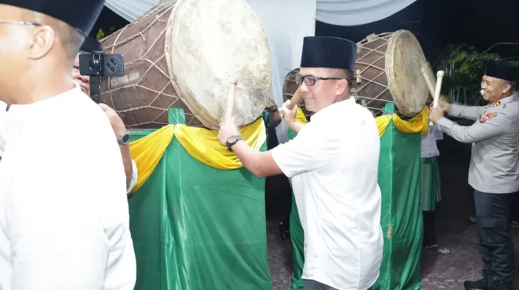 Ikuti Pelepasan Pawai  Takbiran, Dandim: Mari Kita Tingkatkan Ketaqwaan
